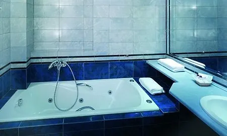 Centrotel Hotel 2*